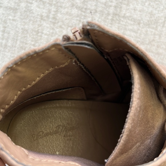 Universal Threads Wedges - Picture 4 of 6